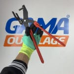 Pour extraire et démonter facile le support en caoutchouc des tuyaux d'échappement. La tête ajustable permet d’adapter l’angle de la mâchoire pour une plus grande application